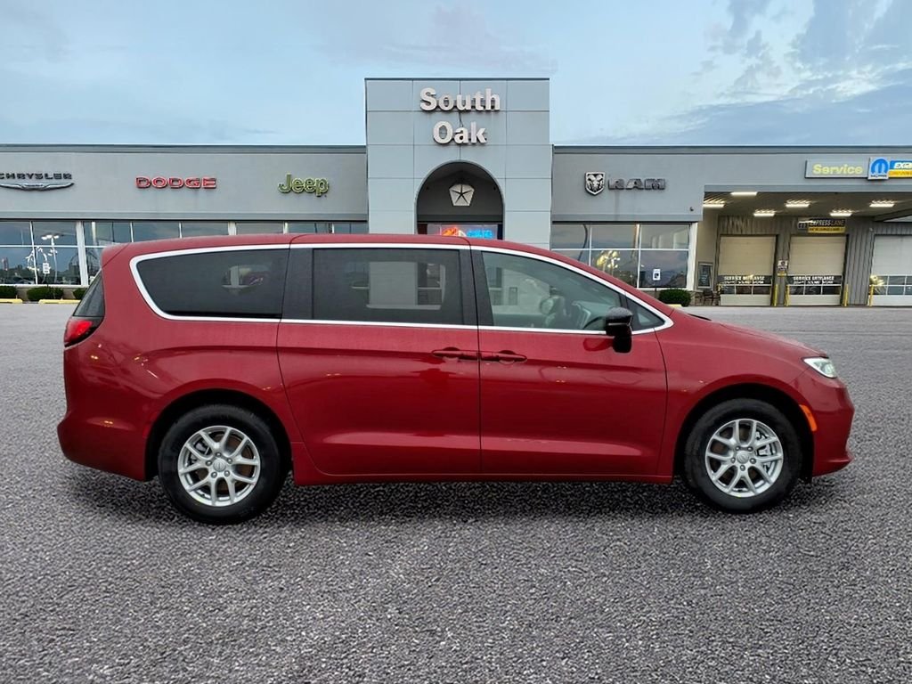 New 2026 Red Hot Pearl-Coat Exterior Paint Chrysler Select image 2