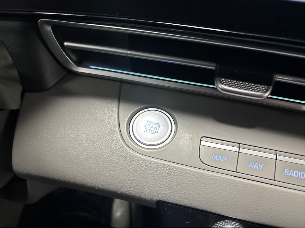 2025 Hyundai Elantra SEL - Photo 28