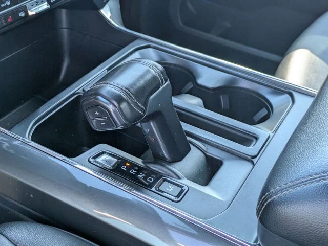 Used 2023  Ford Lariat image 22