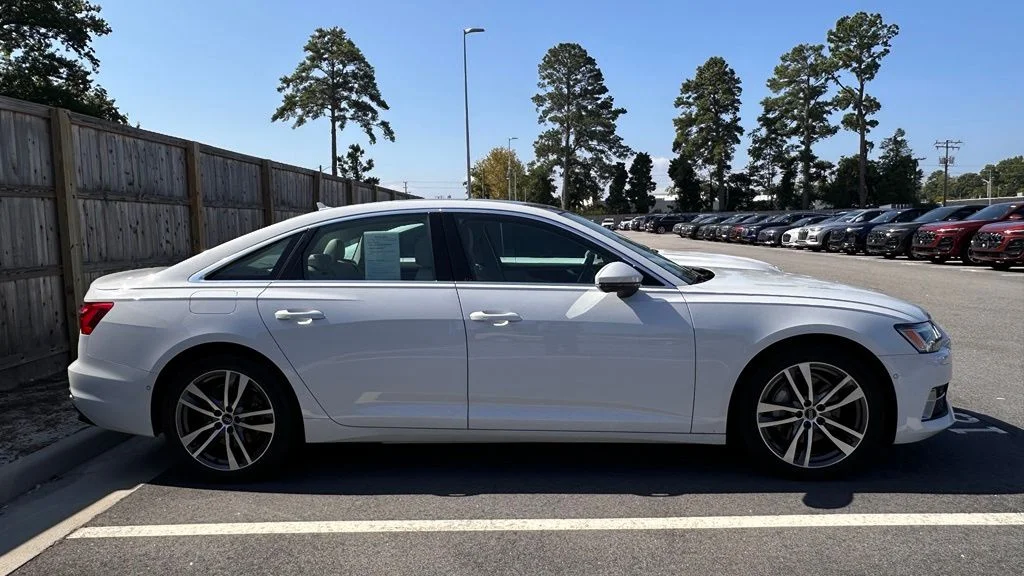 Used 2022 Glacier White Audi 2.0T Premium Plus image 4