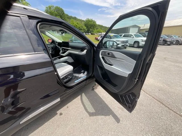New 2026 Agate Black Metallic Ford Platinum™ image 41