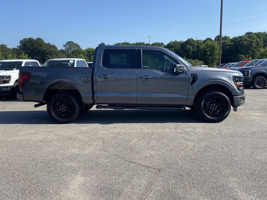 New 2026 Carbonized Gray Metallic Ford XLT image 2