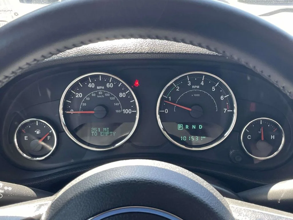 Used 2016 Black Jeep Unlimited Sahara image 27