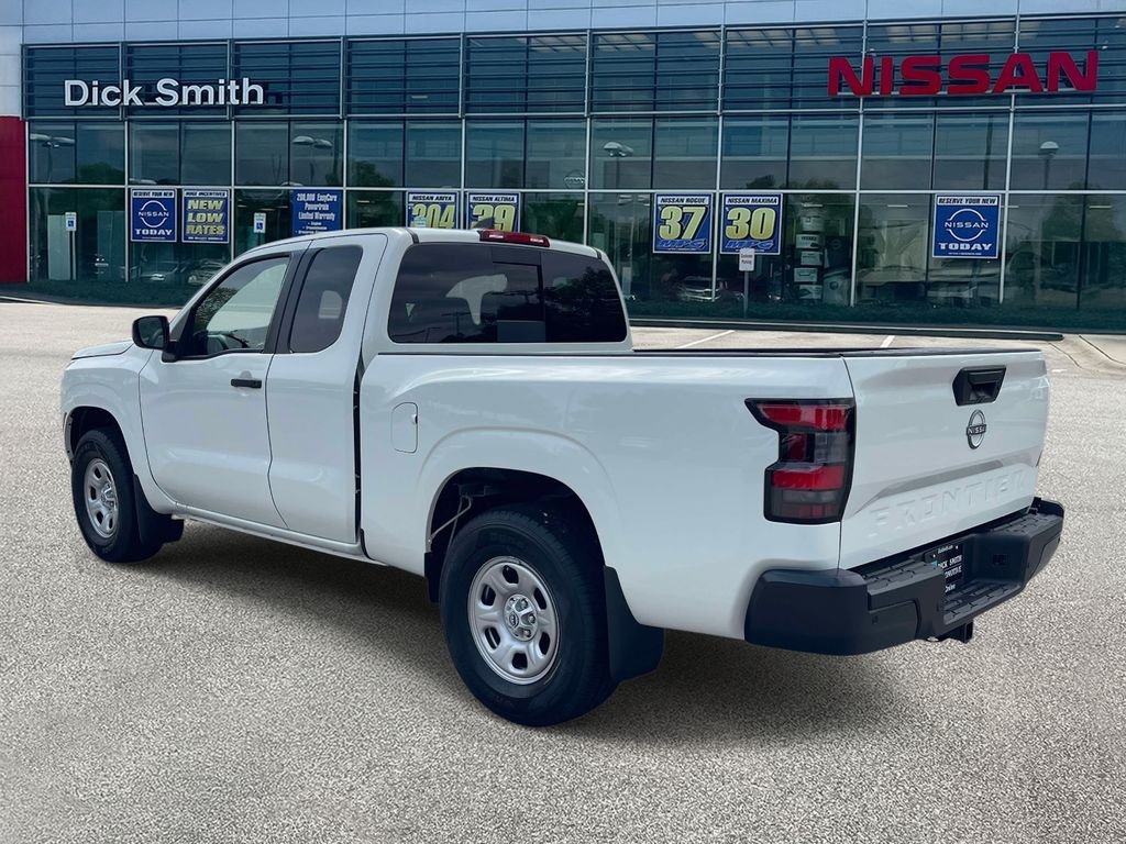 New 2026 Glacier White Nissan King Cab® S image 4