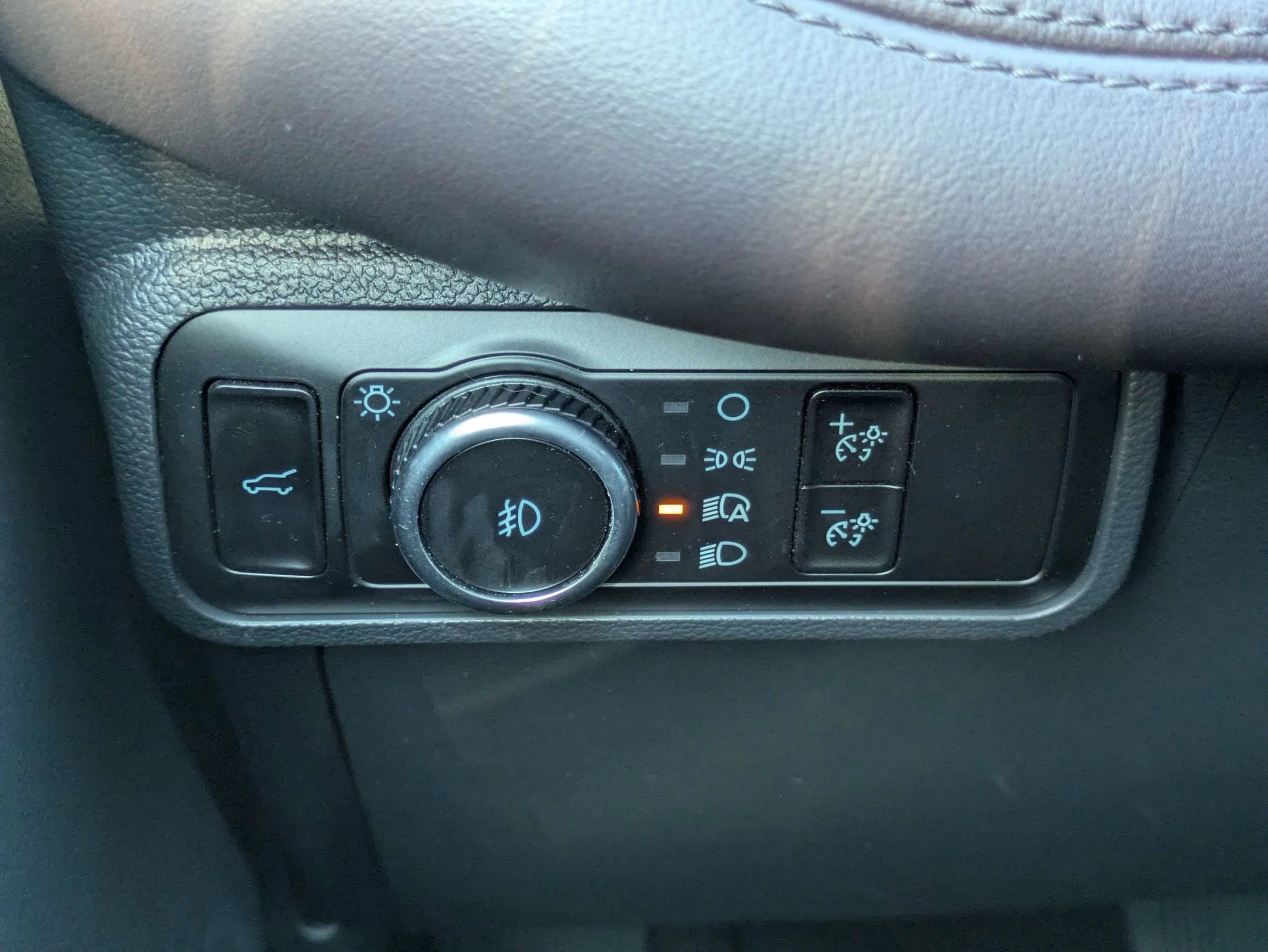 Certified Used 2026 Light Blue Clearcoat Metallic Ford Platinum w/Massaging Seats, 13.2 Screen, 360 Camera, & Pwr 3rd Row image 24