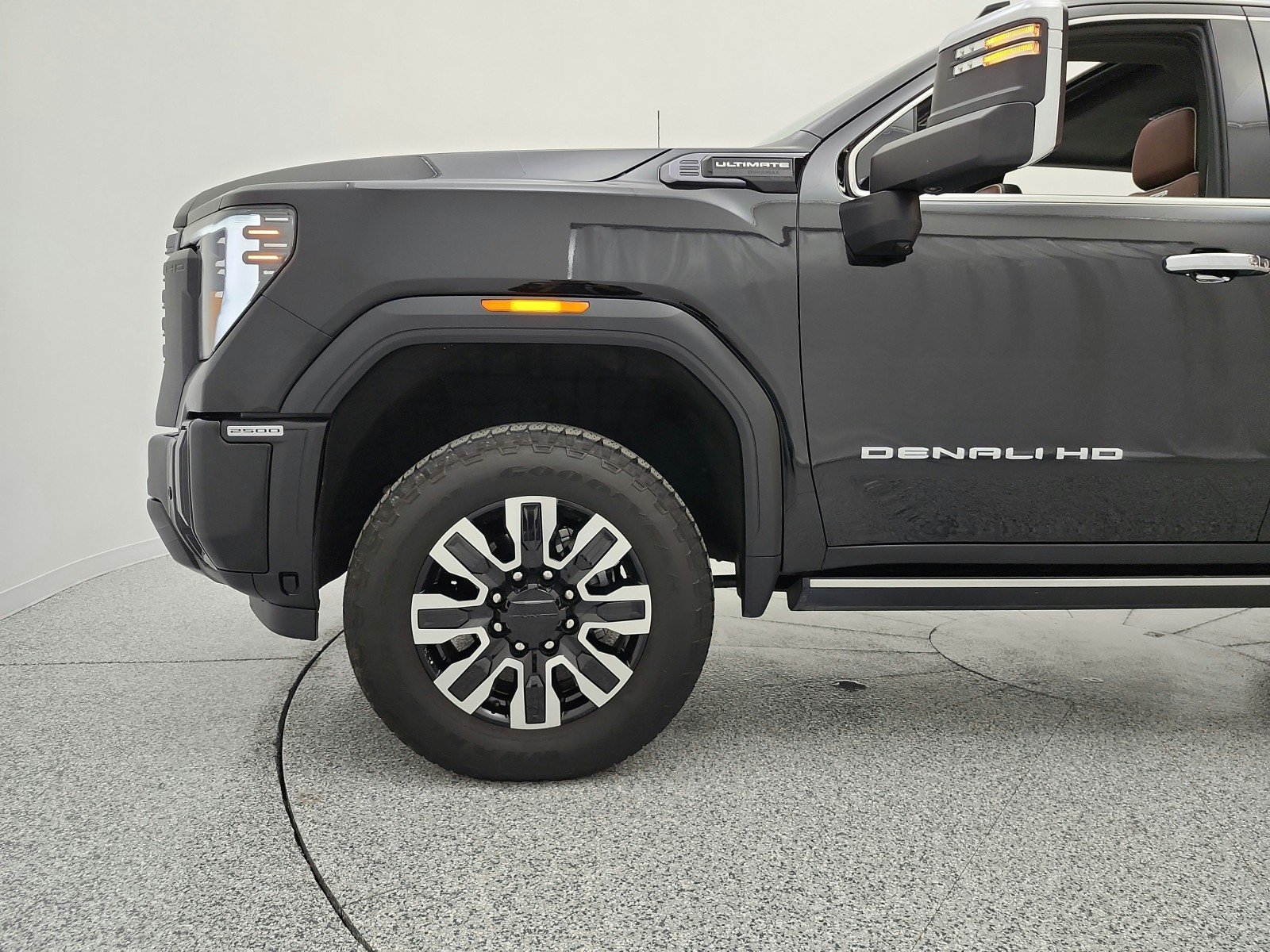 2025 GMC Sierra 2500HD Denali Ultimate - Photo 18