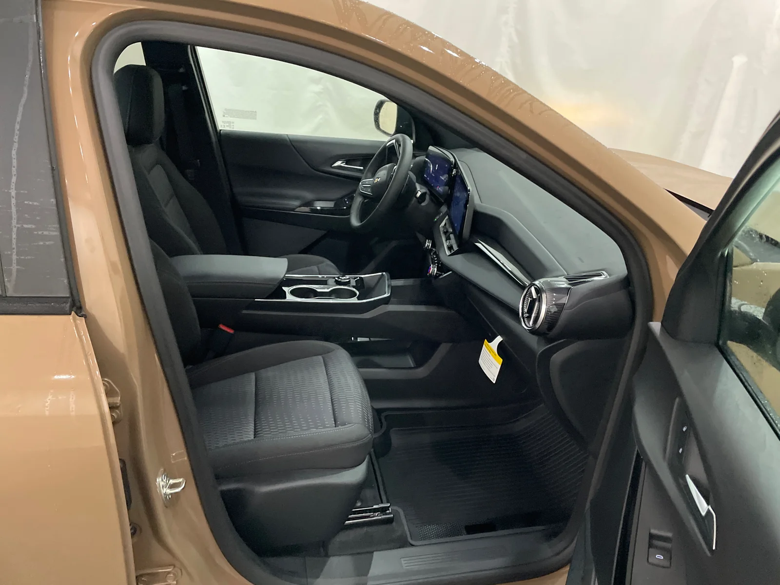 2027 Chevrolet Equinox LT - Photo 23