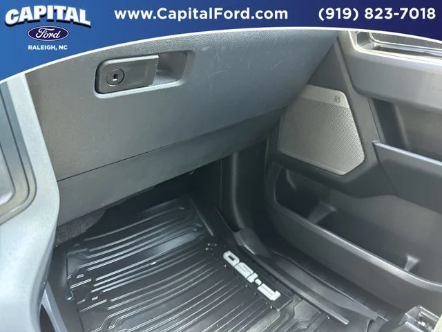 Used 2025 Blue Ford XLT image 27