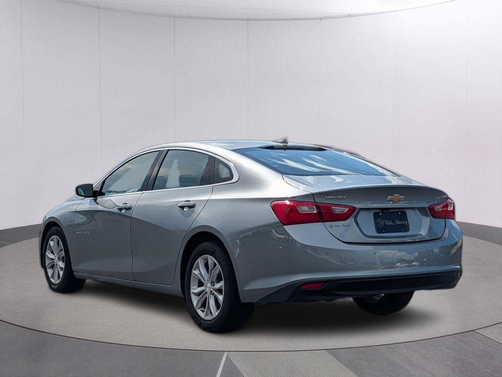Used 2024 Sterling Gray Metallic Chevrolet LT image 3