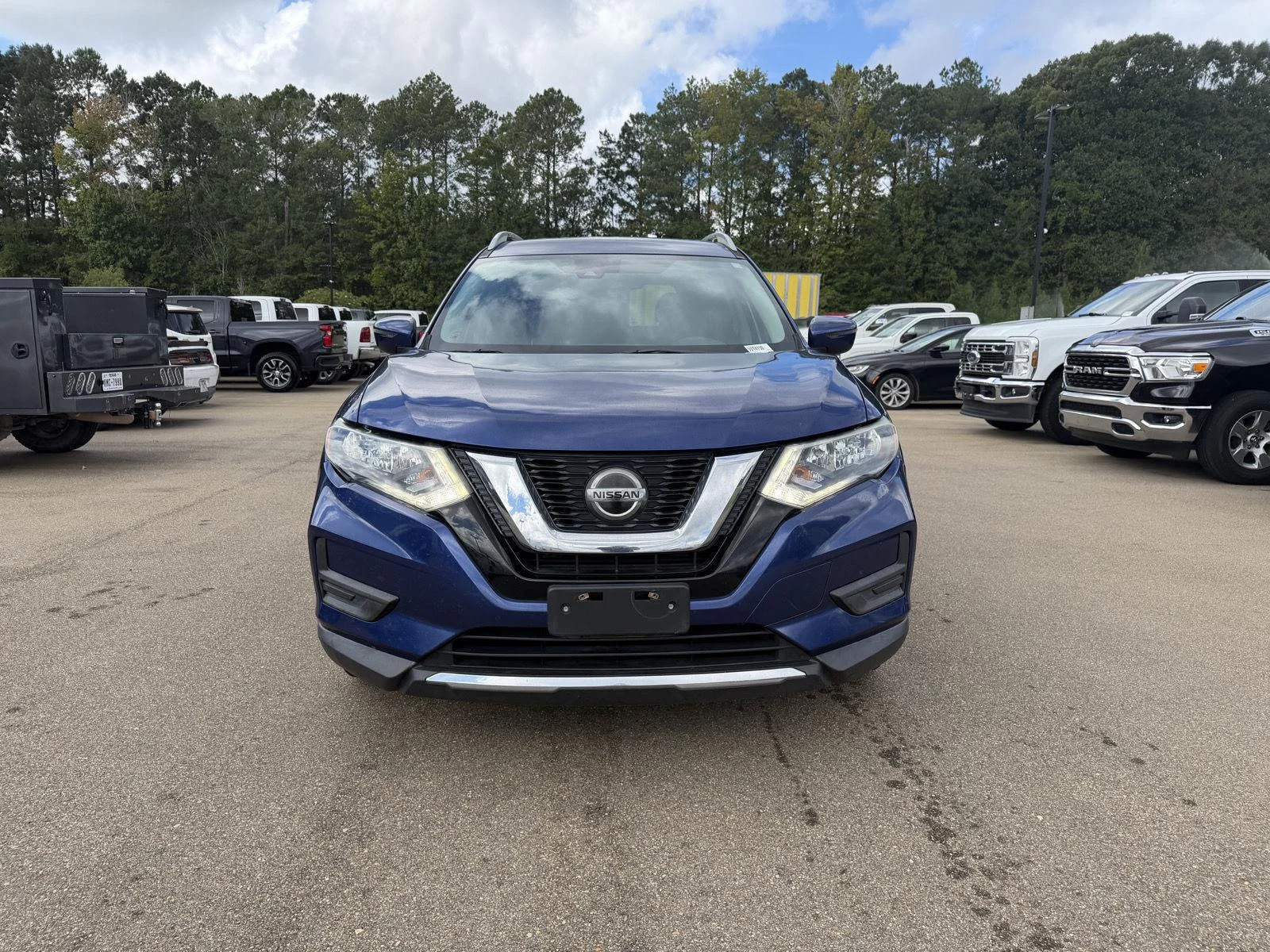 Used 2019 Caspian Blue Metallic Nissan S image 2