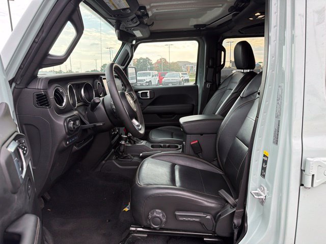 Used 2023 Gray Jeep Sahara 4xe image 9