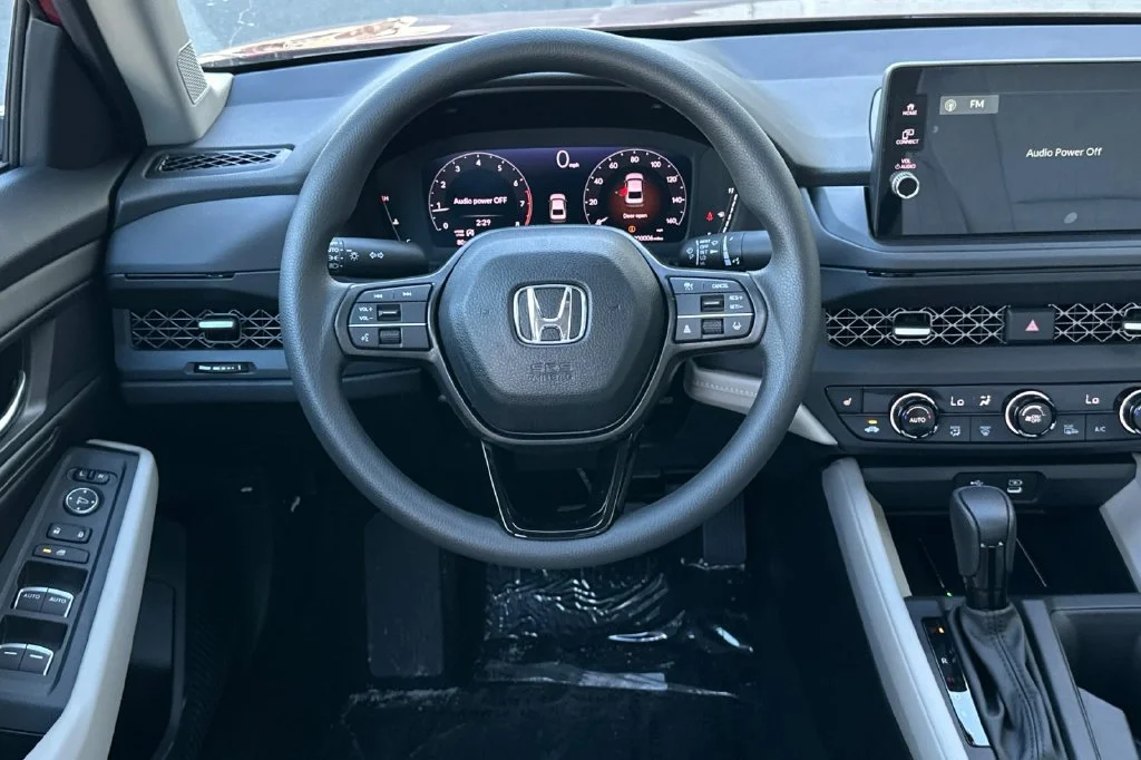 New 2026 Meteorite Gray Metallic Honda SE image 16
