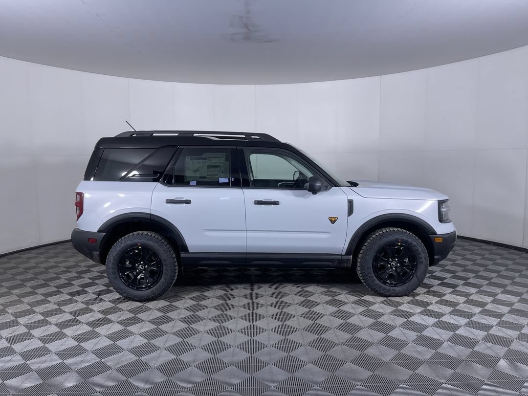 Used 2026 Space White Metallic Ford Badlands image 10