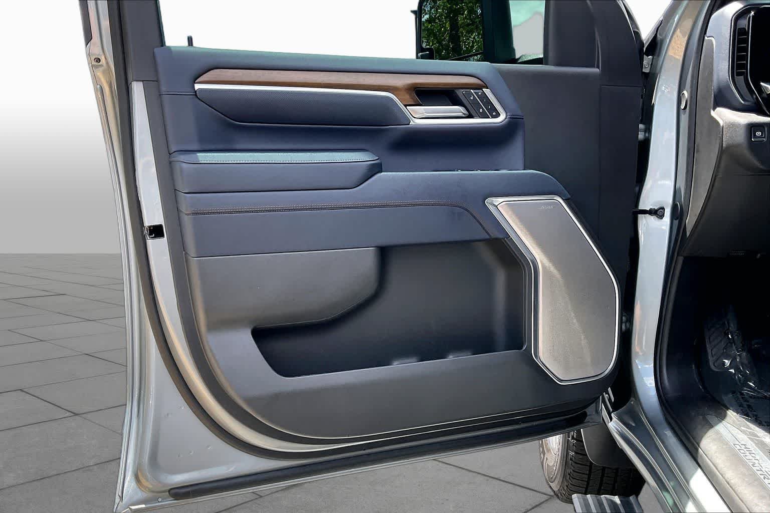 2025 Chevrolet Silverado 2500HD High Country - Photo 22