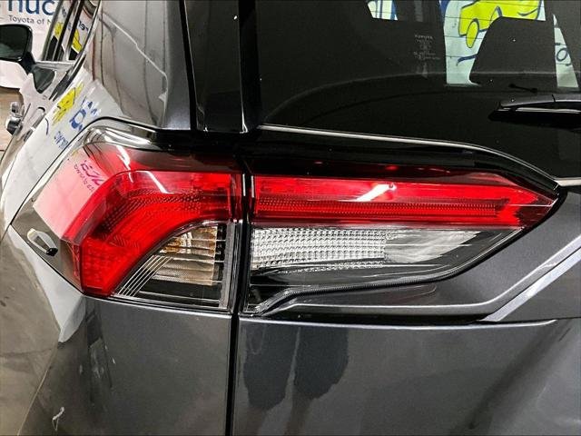 Certified Used 2025 MAGNETIC GRAY MET. Toyota  image 33
