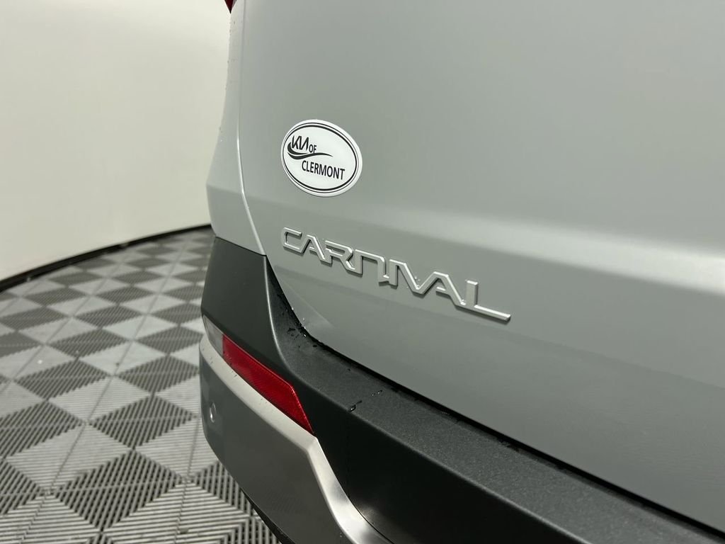 New 2026 Ceramic Silver Kia EX image 5