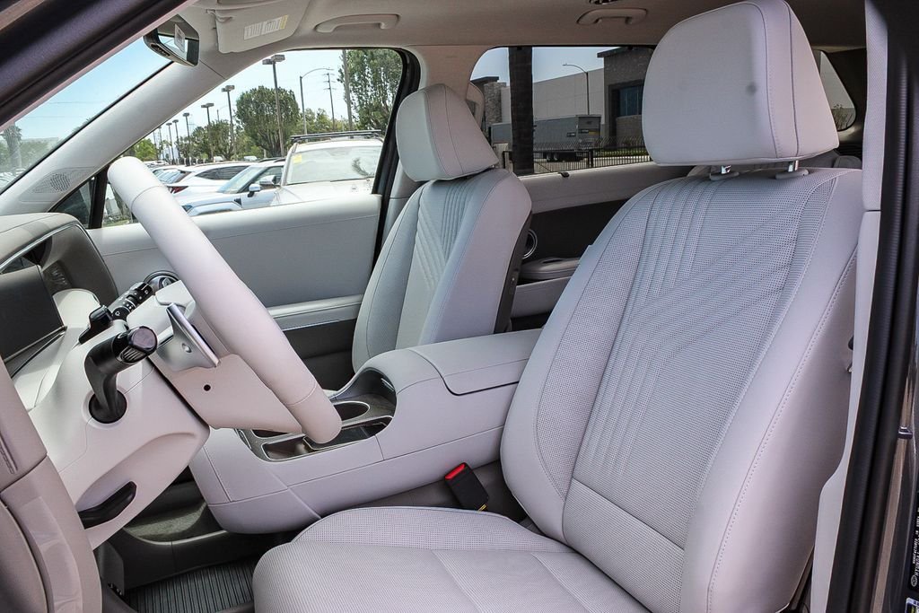 New 2026 Gray Hyundai SEL Premium image 18