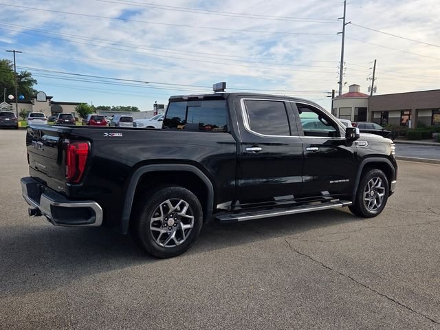 Used 2022 Black GMC SLT image 13