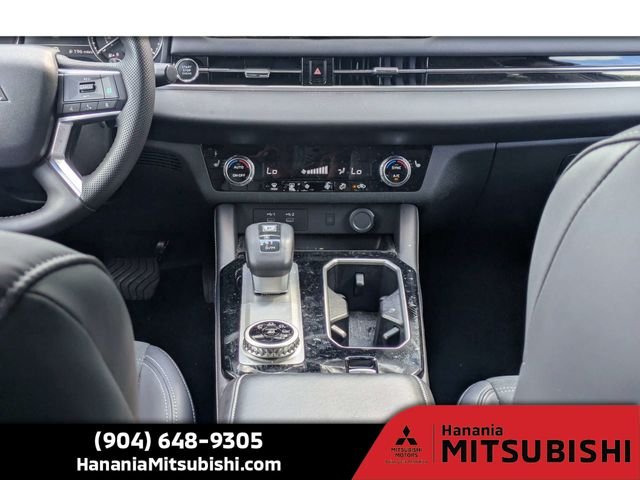 Used 2025 Gray Mitsubishi SE image 20