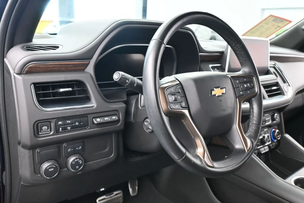 Used 2023 Midnight Blue Metallic Chevrolet High Country image 15