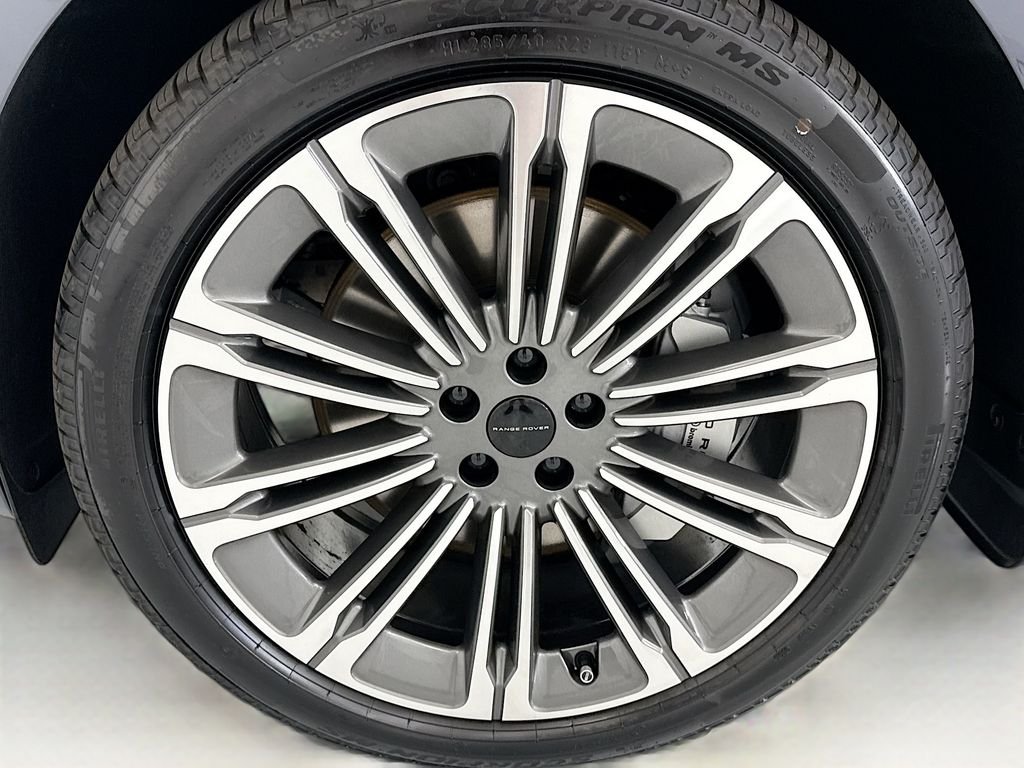New 2026 Varesine Blue Land Rover Dynamic SE image 29