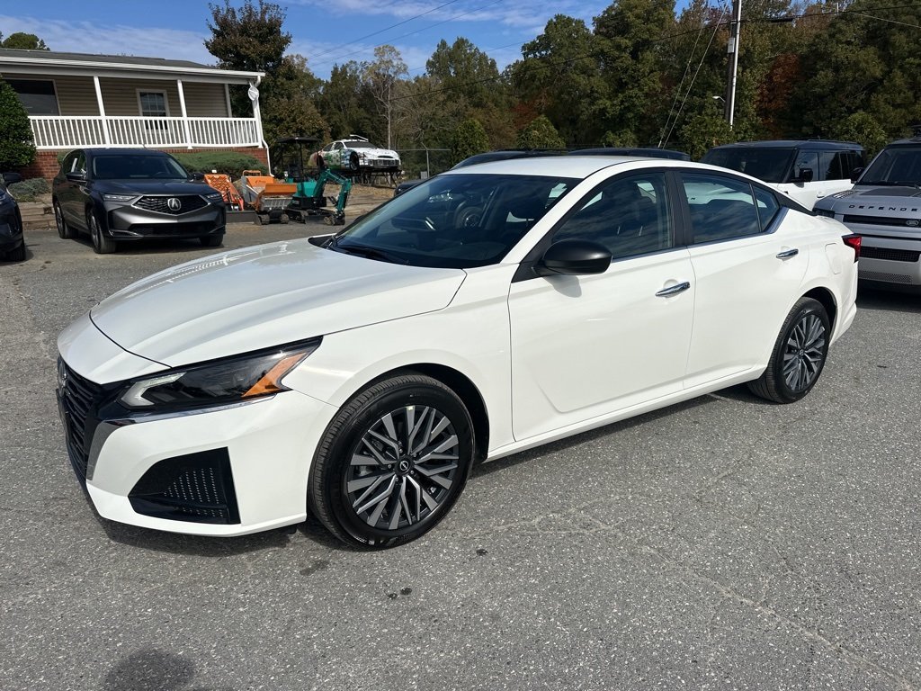 2025 Nissan Altima SV