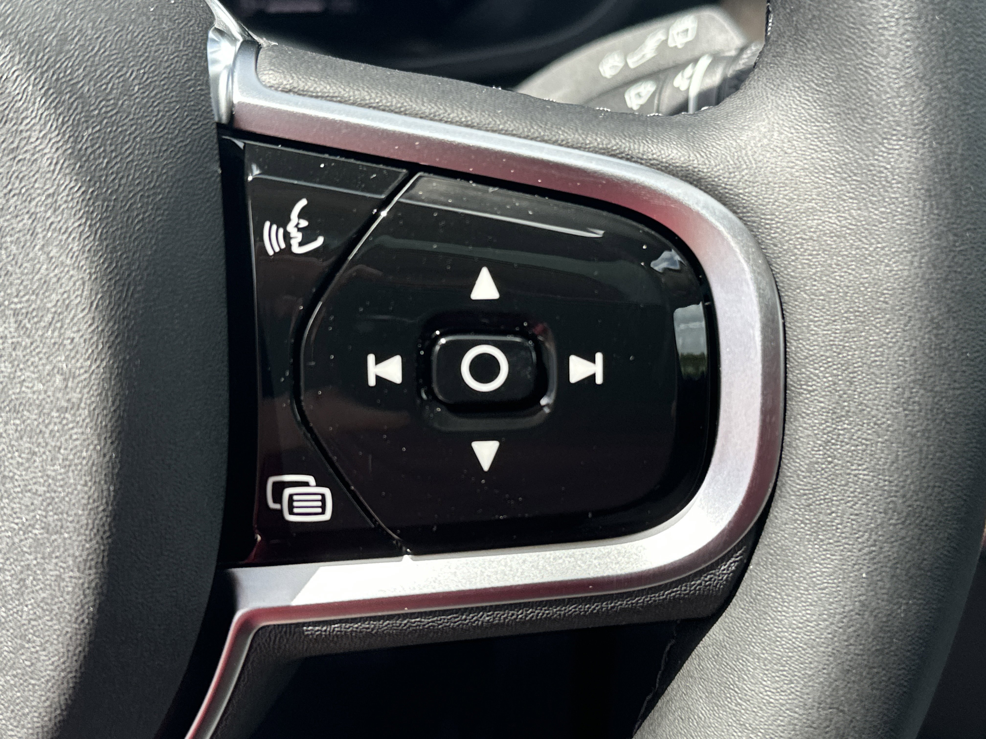 New 2026 Crystal White Volvo Core image 23