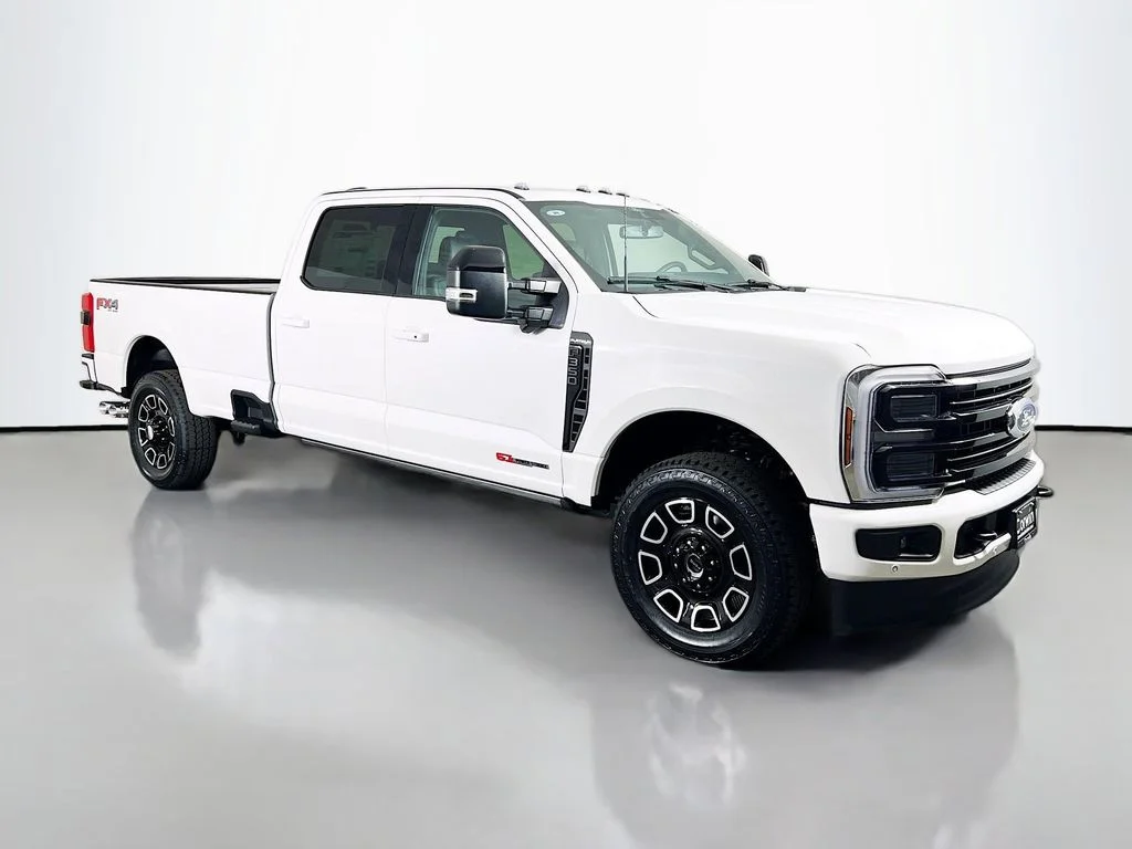 2026 Ford F-350 Platinum 4x4 Crew Cab 8' Box SRW's photo