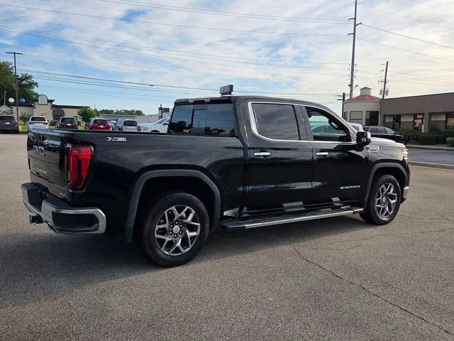 Used 2022 Black GMC SLT image 13