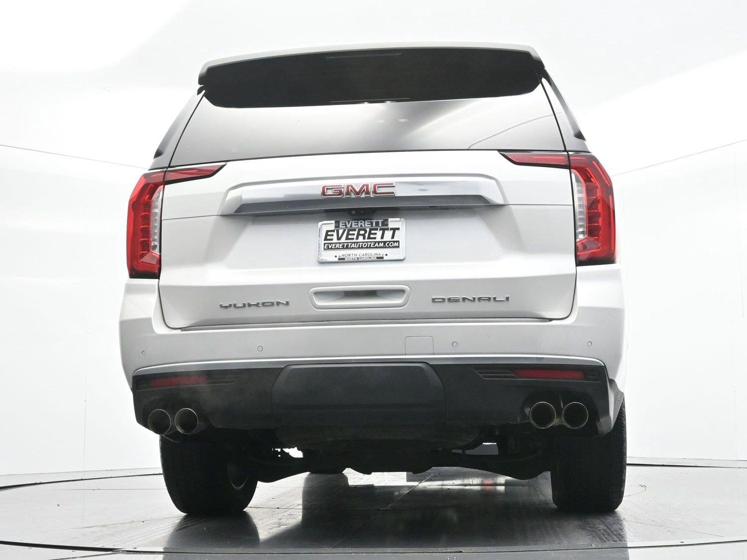 Used 2021 WHITE FROST TRICOAT GMC Denali image 53
