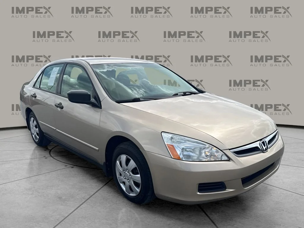 Used 2006 Gold Honda Value Package image 4