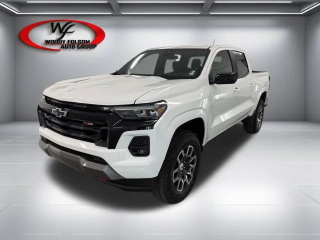New 2026 Summit White Chevrolet Z71 image 3
