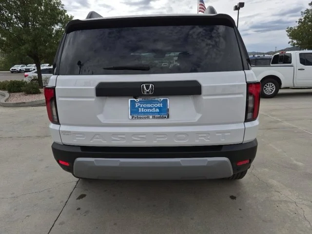 New 2026 Platinum White Pearl Honda RTL image 11