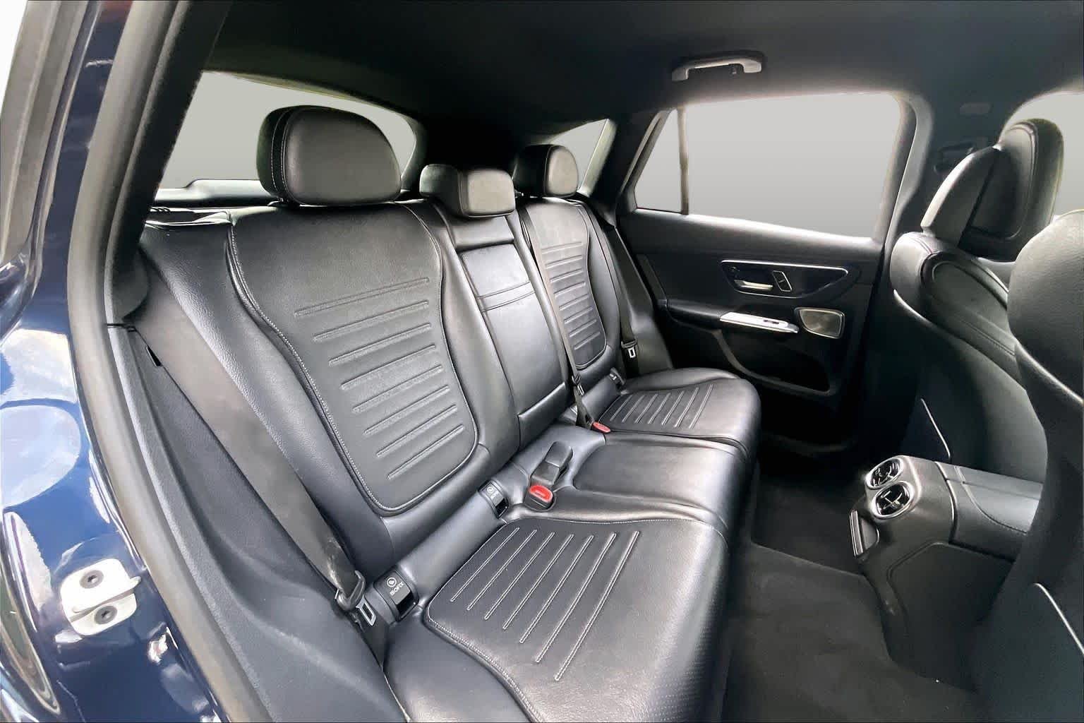 Used 2023 Nautical Blue Metallic Mercedes-Benz GLC 300 image 19