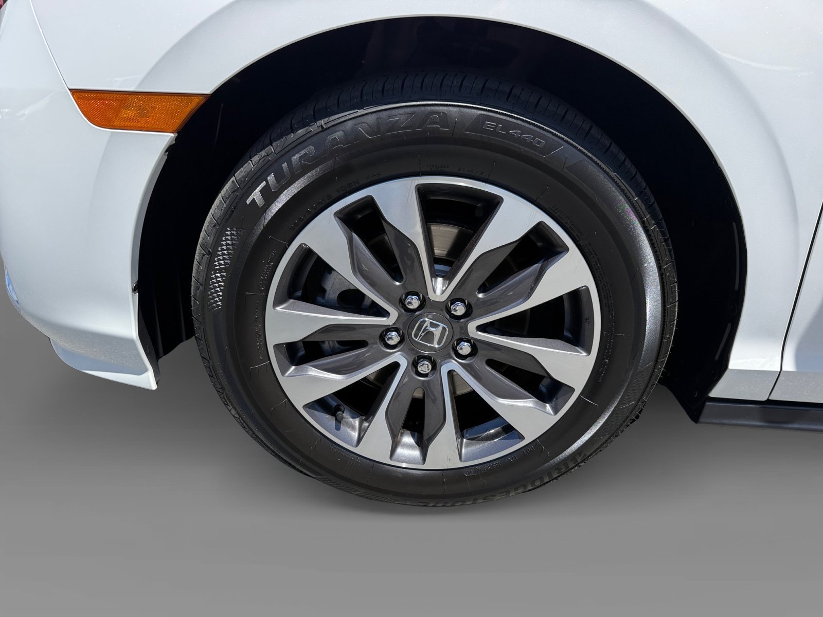 Used 2023 White Honda EX-L image 9