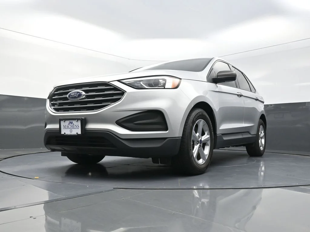 Used 2019 Silver Ford SE image 23