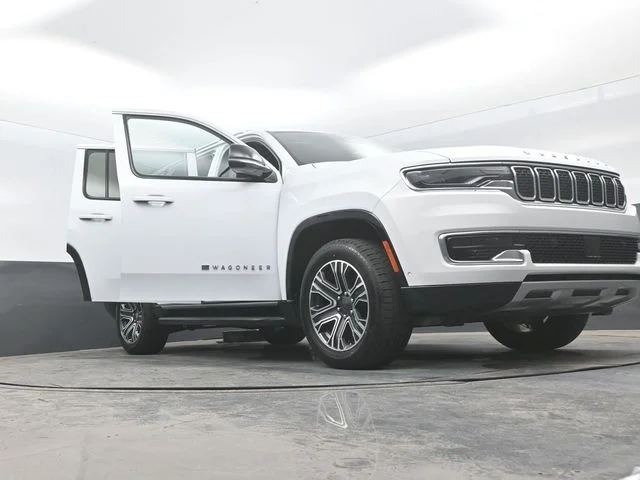 Certified Used 2024 Bright White Clearcoat Jeep Series II image 28