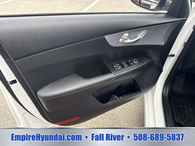 2024 Kia Forte LXS - Photo 16