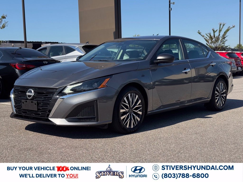 2025 Nissan Altima SV - Photo 8