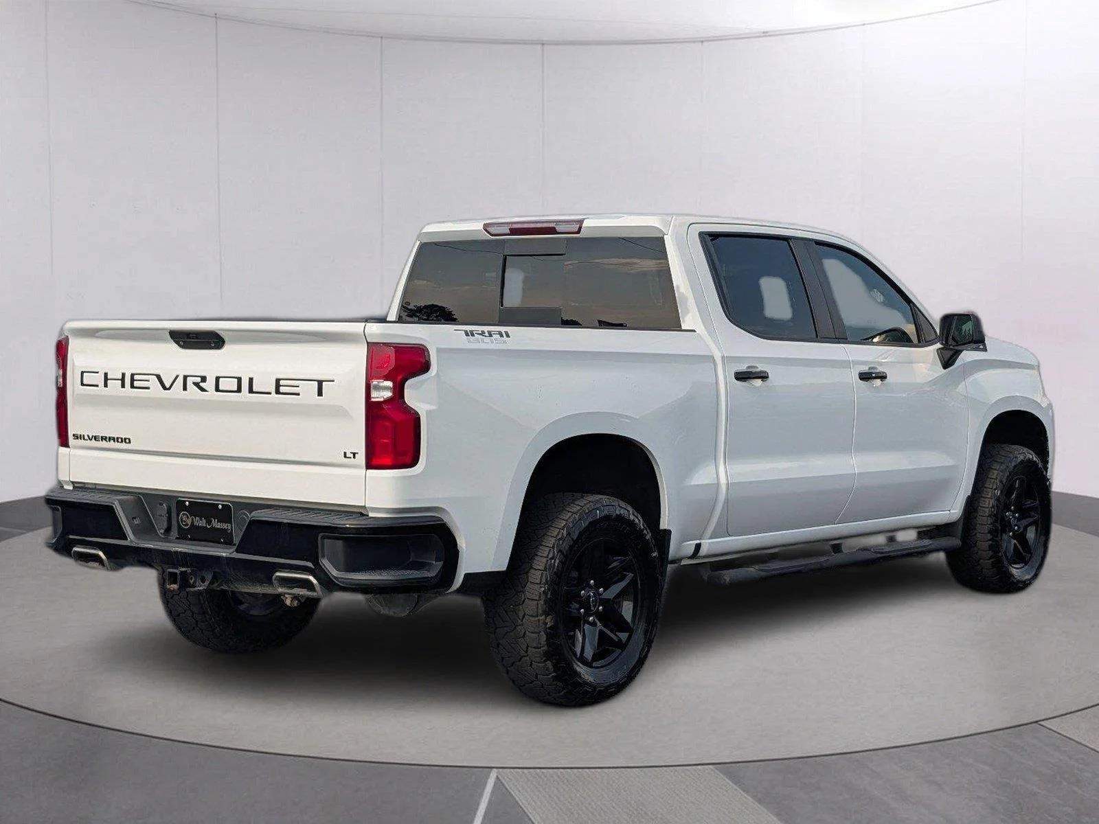 Used 2021 SUMMIT WHITE Chevrolet LT Trail Boss image 6