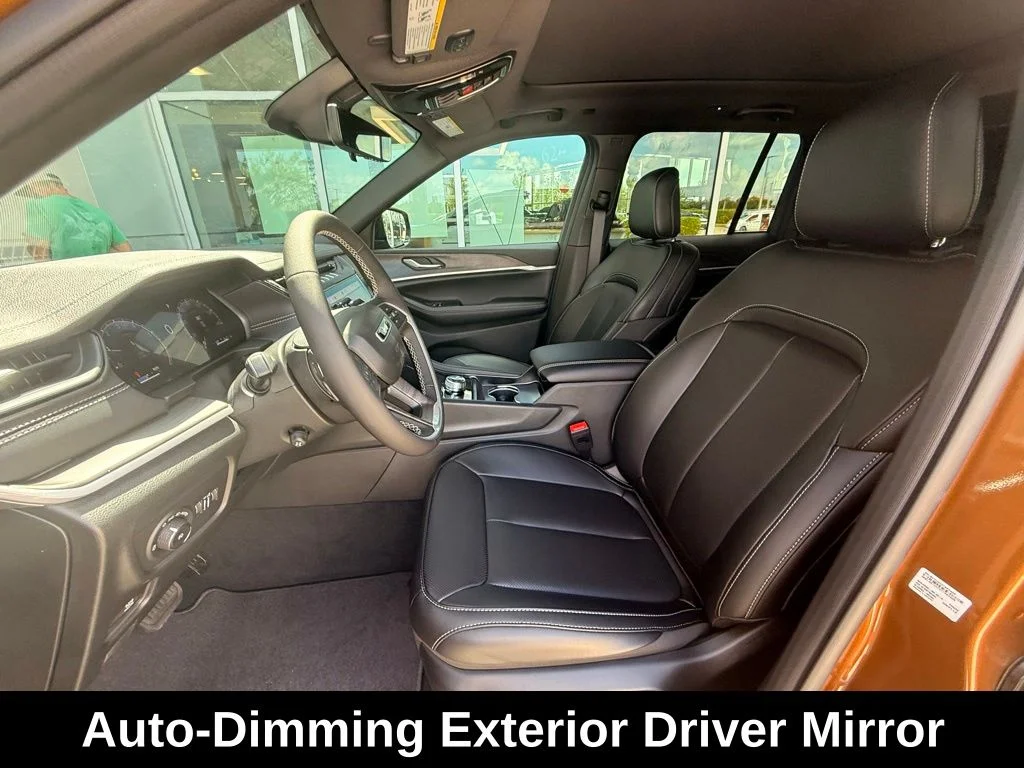 New 2026 Copper Shino Metallic Clear-Coat Exterior Paint Jeep Limited image 9