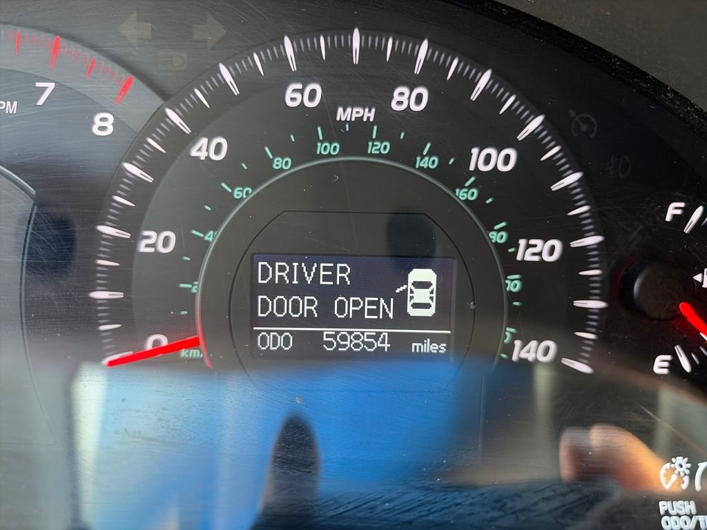 Used 2009 Super White Toyota  image 16