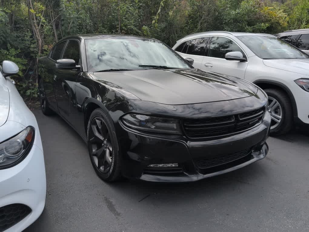 Used 2018 Pitch Black Clearcoat Dodge R/T image 2