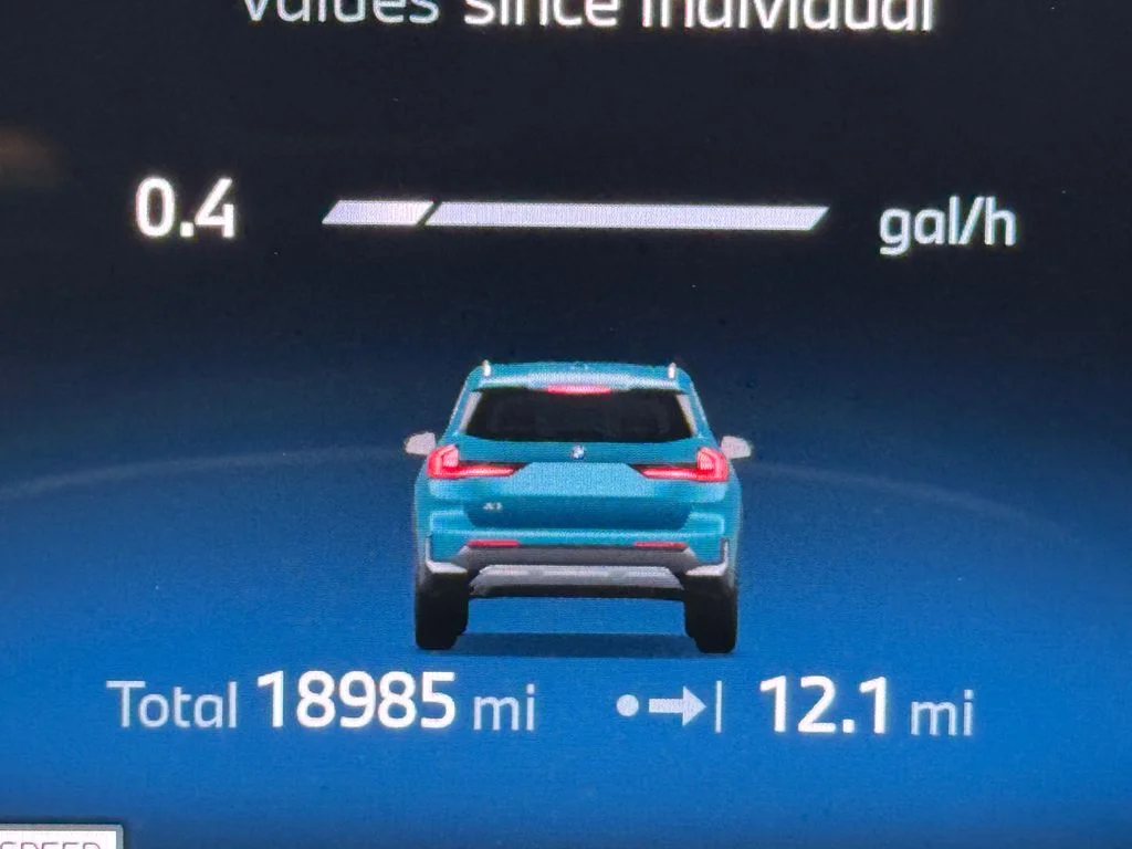 Used 2025 Blue BMW xDrive28i image 18