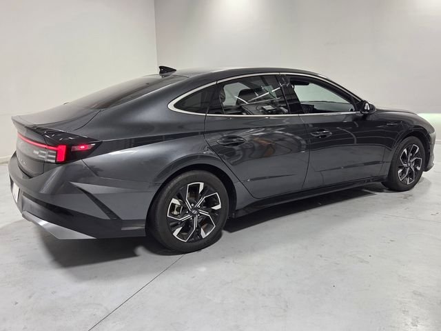Used 2024 Gray Hyundai SEL image 13