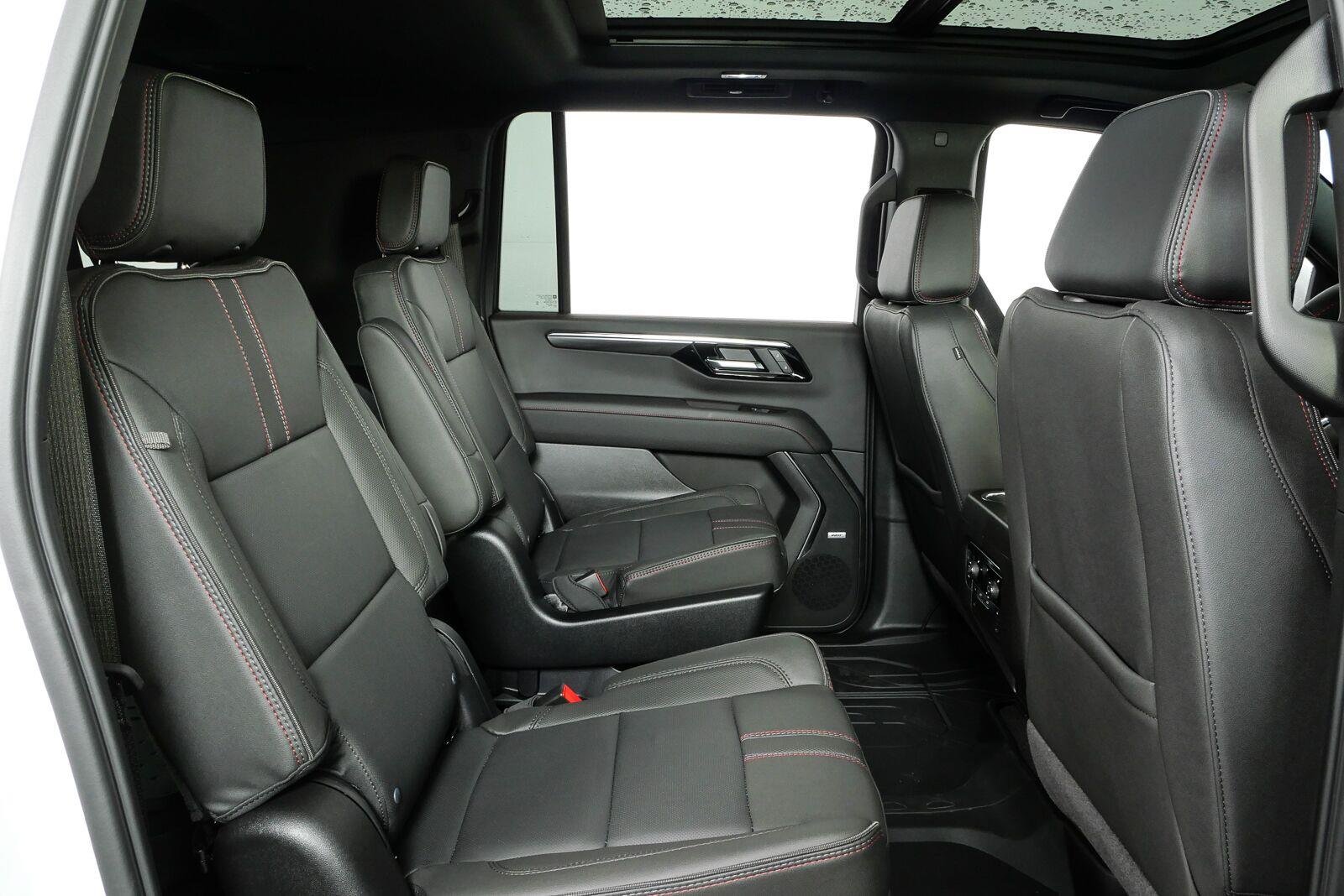 2026 Chevrolet Suburban RST - Photo 23