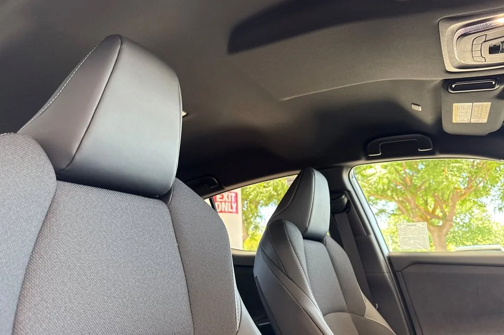 New 2026 Wind Chill Pearl <sup>1</sup> Toyota  SE image 18