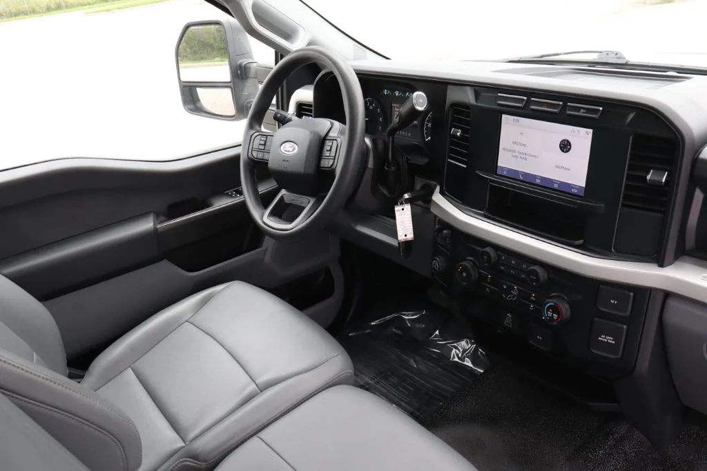 Used 2023 Oxford White Ford XL image 12