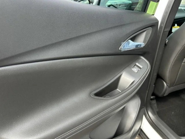New 2026 Summit White Buick Preferred image 19