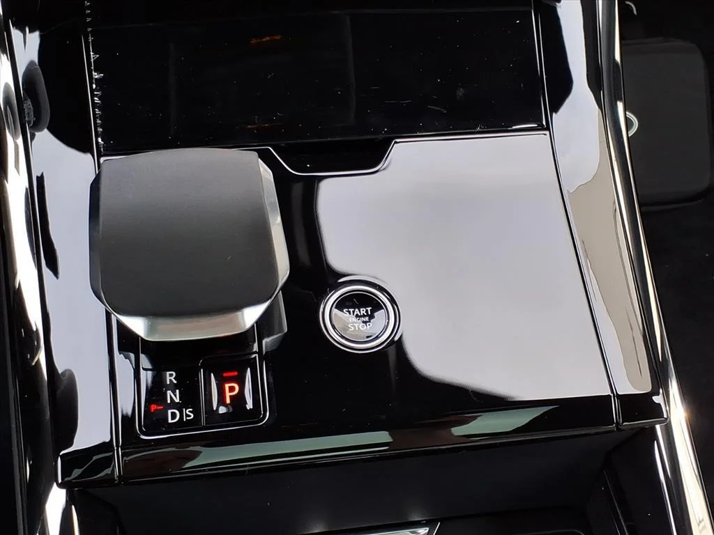 2025 Land Rover Range Rover Sport SE - Photo 17